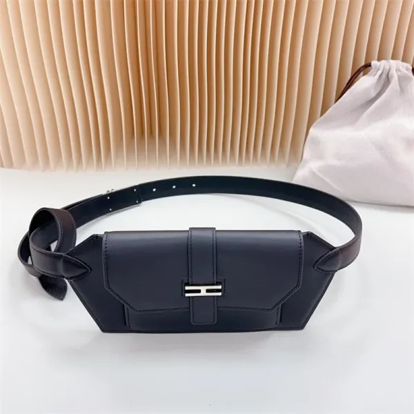 Hermès Roulis Belt Bag Black Leather - 1
