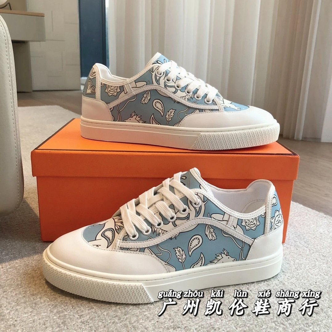 Hermès Sneakers Low-Top Lace-Up Printed Canvas image 1