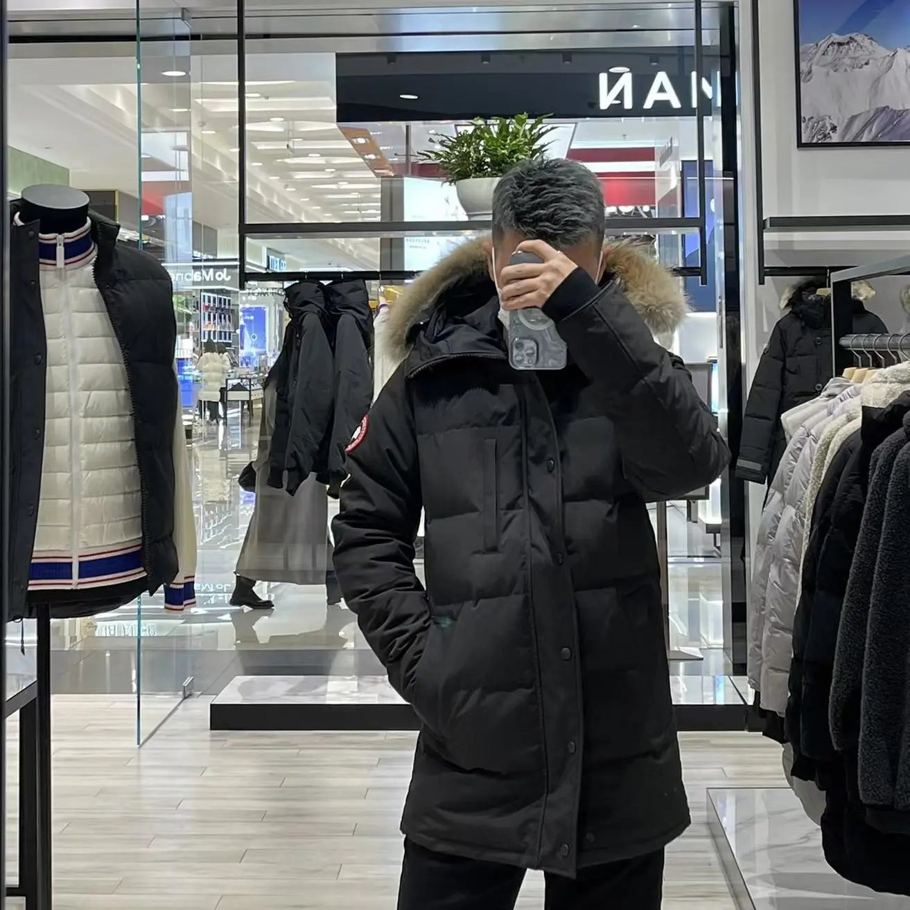 Canada Goose Wyndham Parka Fur Hood Down Jacket