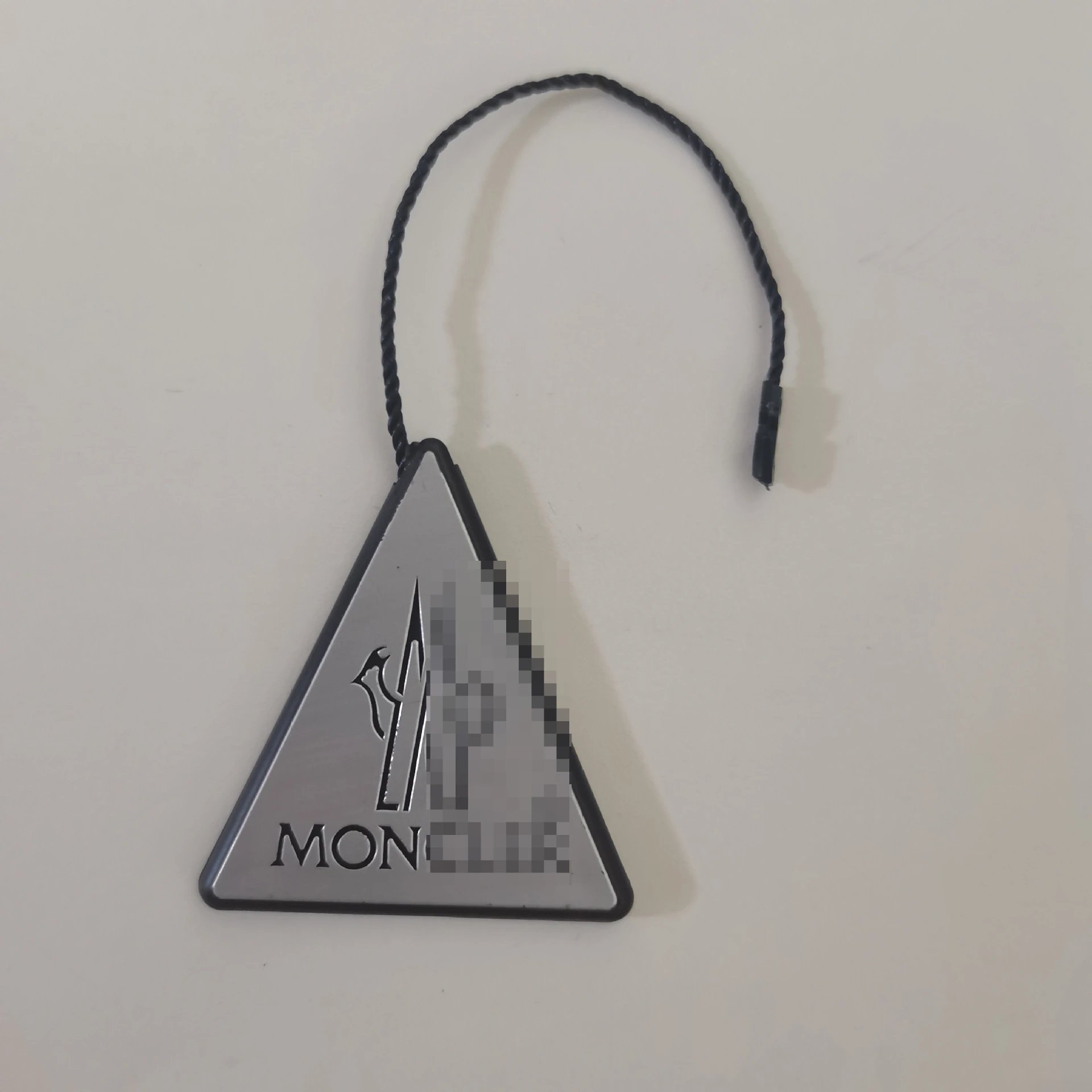 Triangle suspended granule