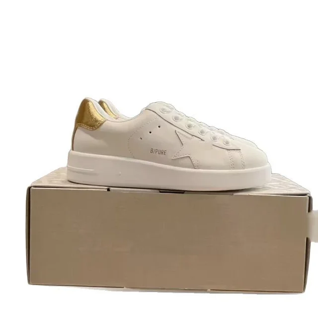 Golden Goose Sneakers Ball Star low-top with appliqué product detail image 27