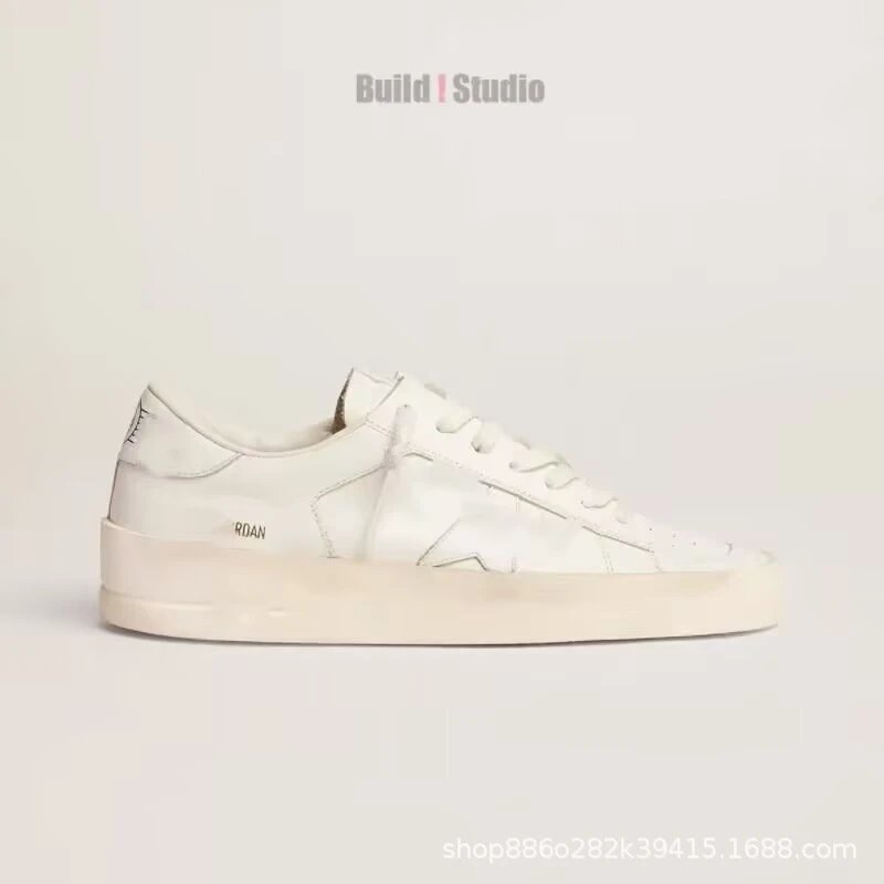 Golden Goose Sneakers Ball Star low-top with appliqué — Deep Space Gray