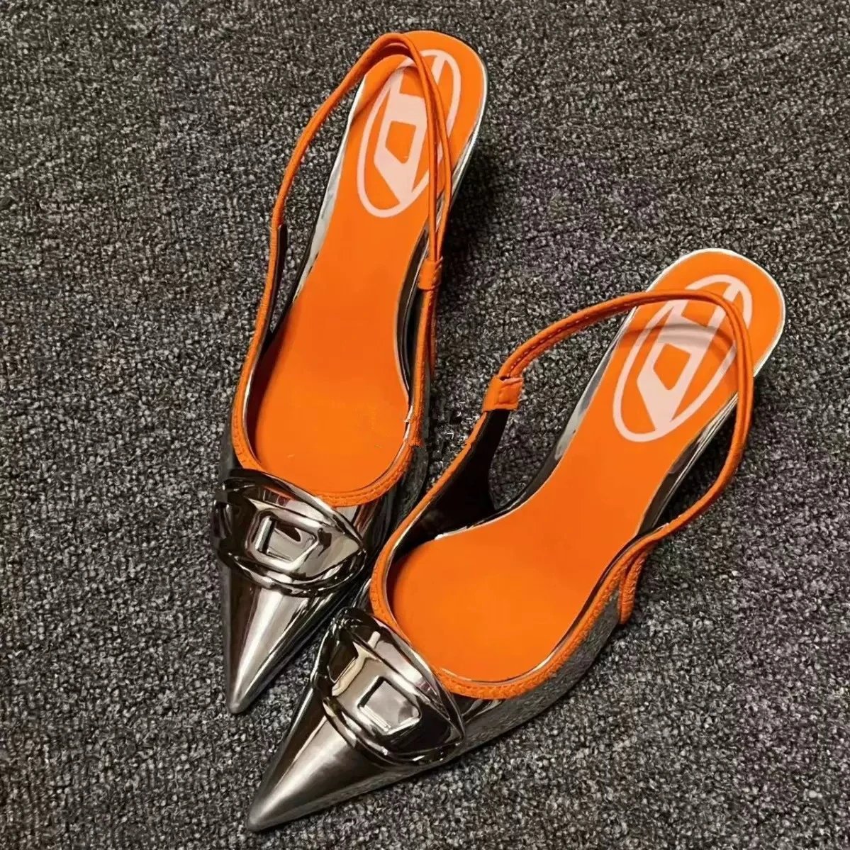 Diesel High Heels D-Venus pointed-toe slingback with oval logo buckle image 2