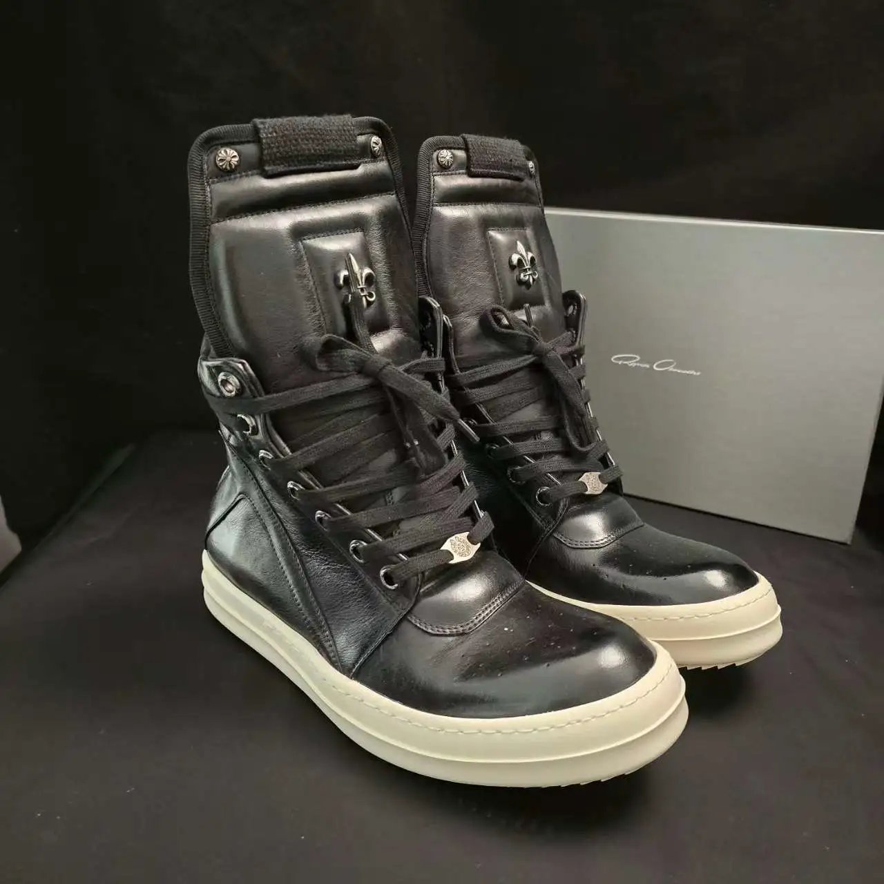 Rick Owens Boots High-Top Lace-Up Side-Zip with Cross Hardware — Black-faced rice-bottom inverted triangle cross