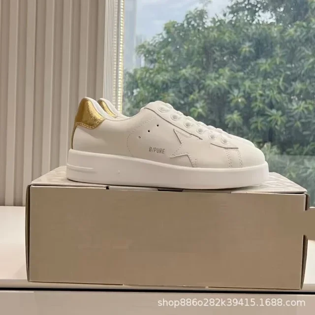 Golden Goose Sneakers Ball Star low-top with appliqué product detail image 5