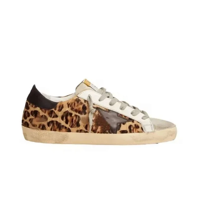 Golden Goose Sneakers Ball Star low-top with appliqué product detail image 3