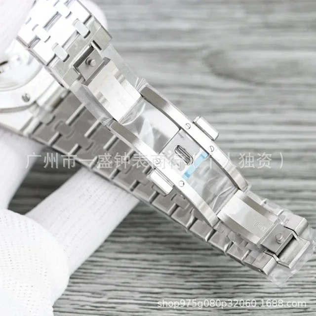 Unbranded Watches 26240 Quartz Chronograph product detail image 12