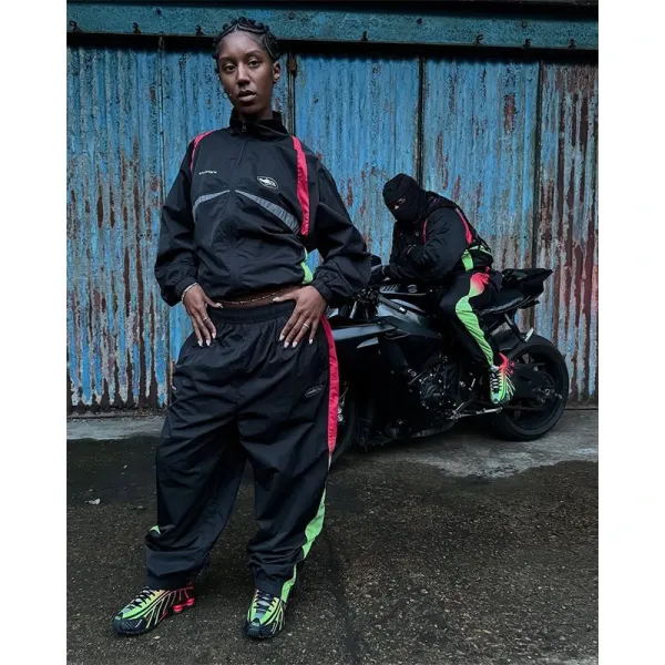 Corteiz Windbreaker Black with White Striped Panels Jacket - 37