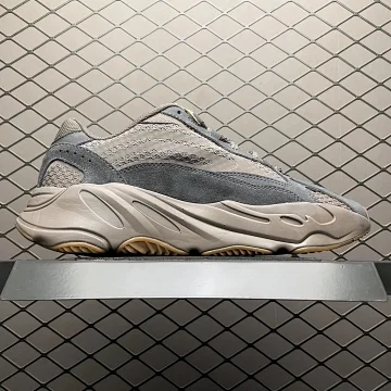 Adidas Adidas Yeezy Boots 700 Shoes