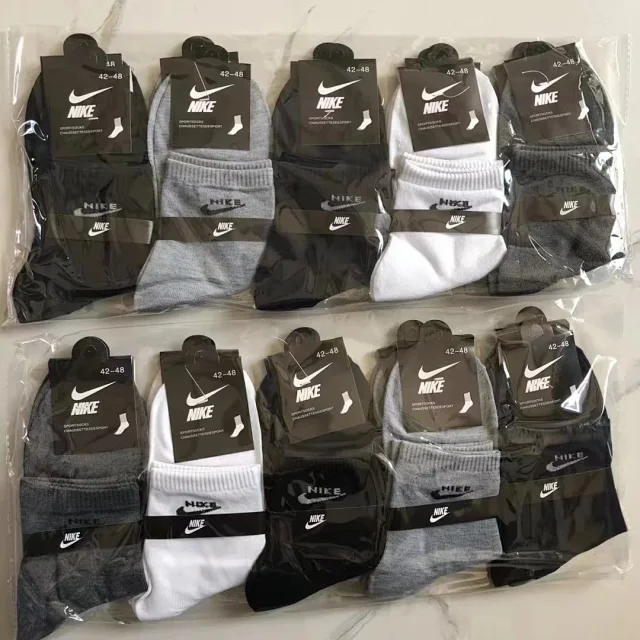 Nike Socks Ribbed Crew product detail image 11