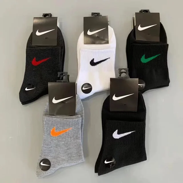 Nike Socks Ribbed Crew product detail image 15