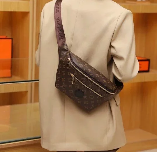 Gucci Backpacks Monogram Backpack product detail image 11