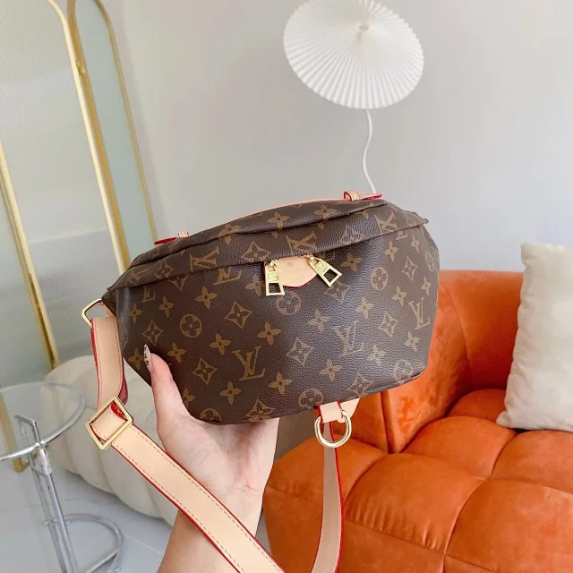 Gucci Backpacks Monogram Backpack product detail image 15