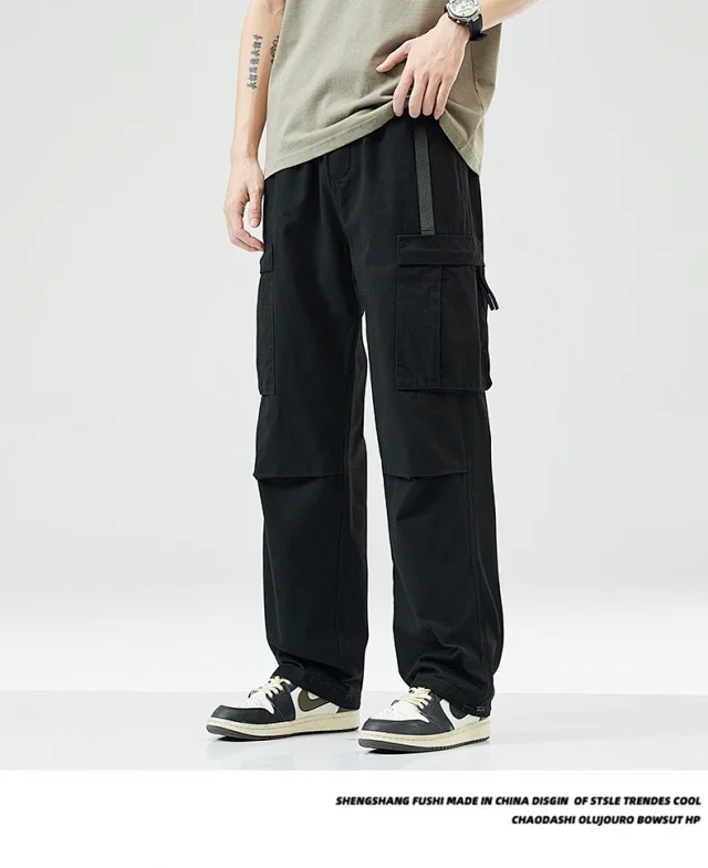 Men's Fall Trendy Cargo Pants Detail