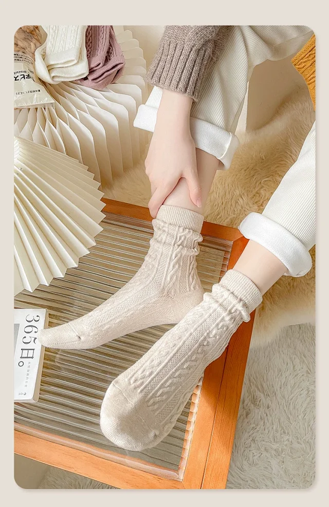 Women's Xinjiang Cotton Crew Socks(5 Pairs) Detail