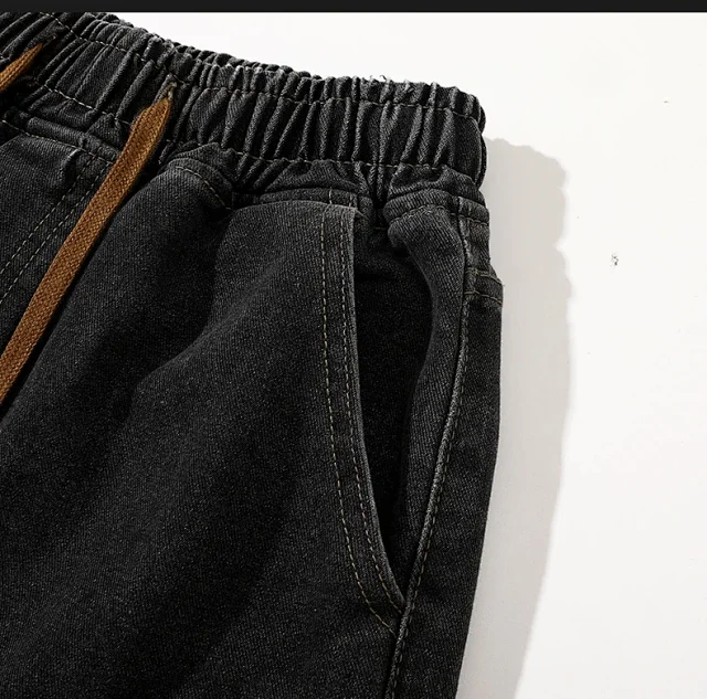 Men's Loose Straight Soft Denim Jeans Detail