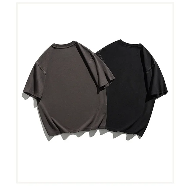 Men's Summer Crew Neck T-shirt Detail
