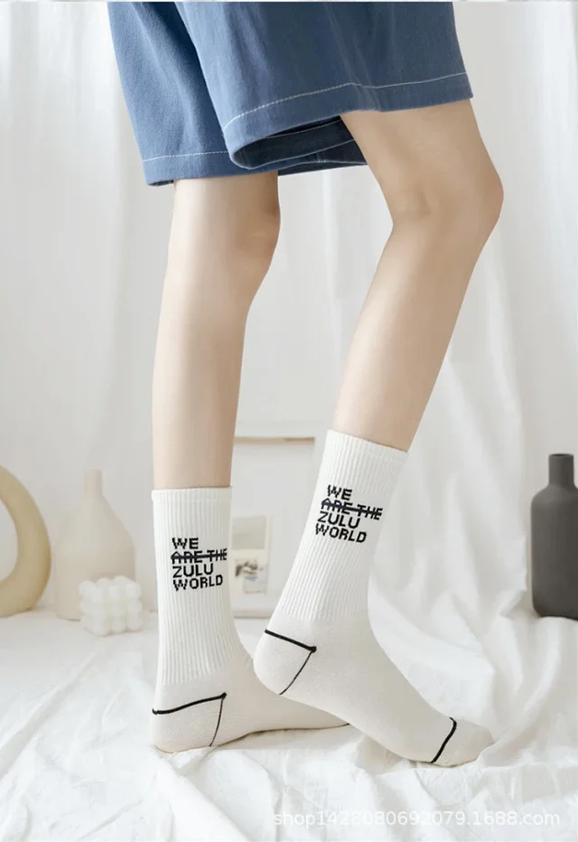 Cozy White Mid-Calf Cotton Socks（4 pairs） Detail