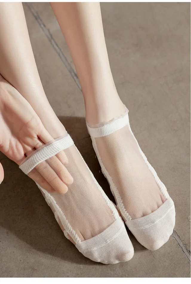 Lace-trimmed Breathable White Ankle Socks（10 pairs） Detail