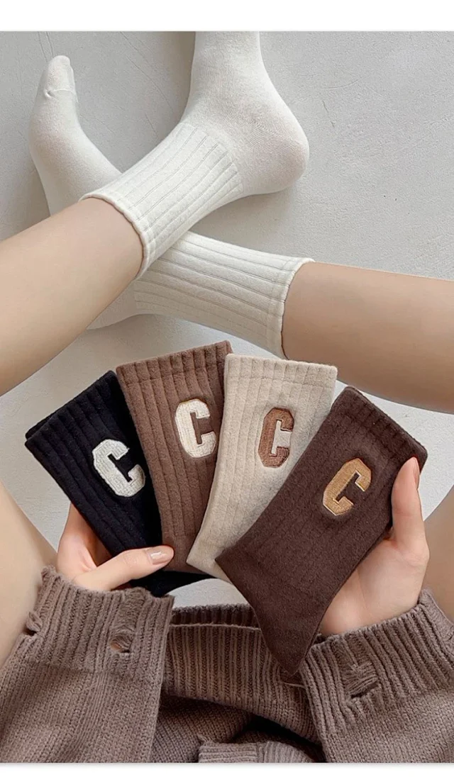White Mid-Calf Basketball Socks for Couples（5 pairs） Detail