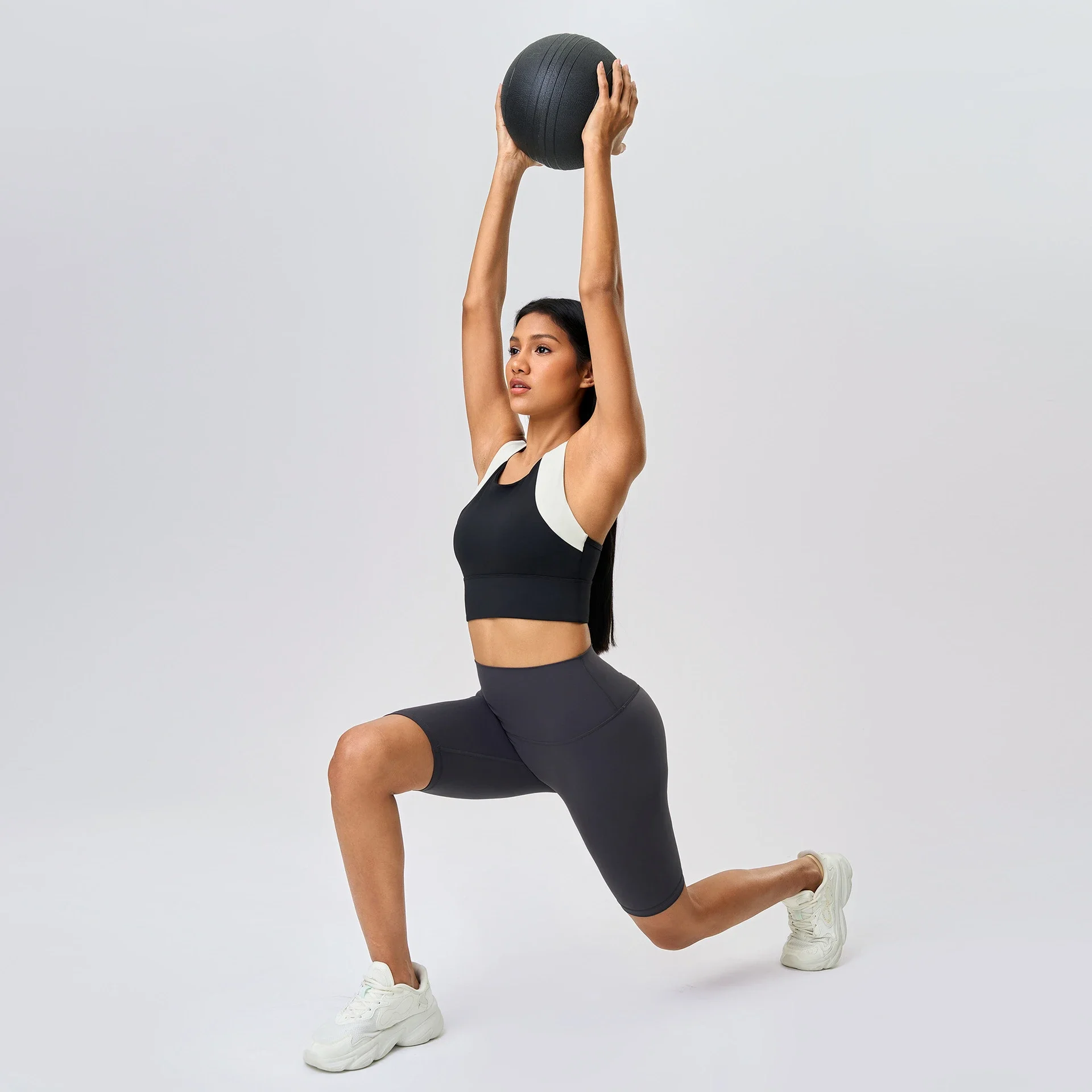 Seamless Shaping Sports Bra