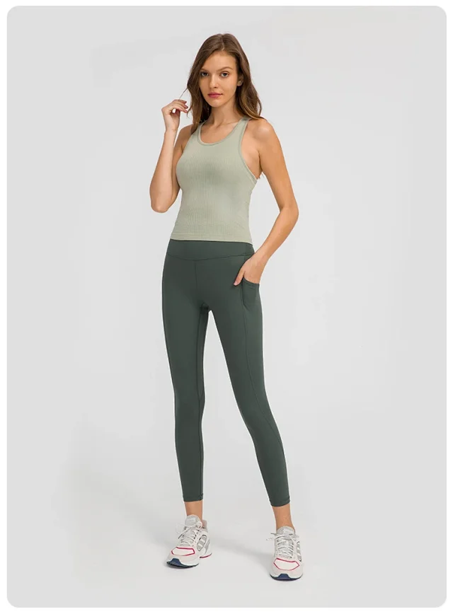 Seamless Bare-Fit Yoga Tank Top Detail