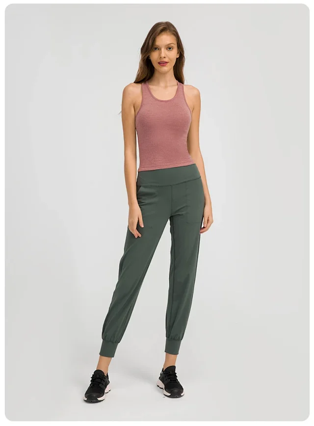 Seamless Bare-Fit Yoga Tank Top Detail