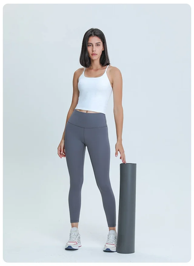 Padded Backless Yoga Tank Top Detail