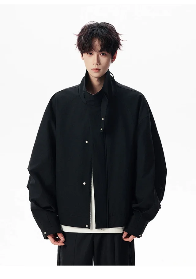 Men's Streetwear Bomber Jacket Detail