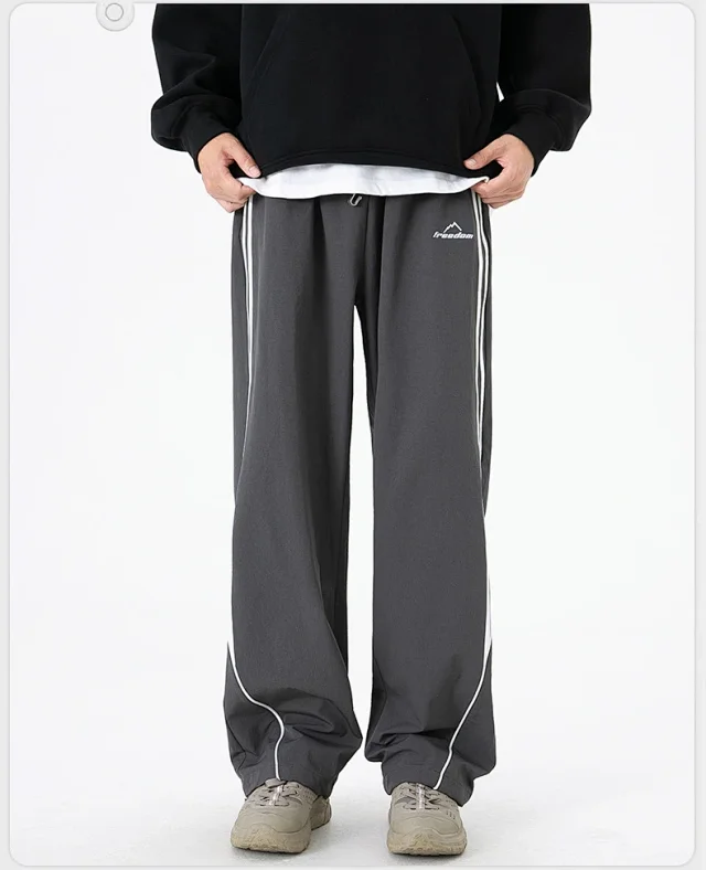 Men's 2025 Hiking Pants Detail