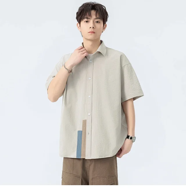 Summer Men's Short Sleeve Shirt: Trendy & Retro Detail