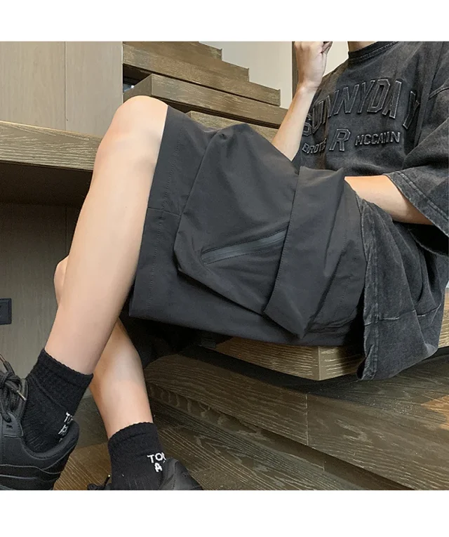 Japanese Streetwear Utility Shorts for Men Detail