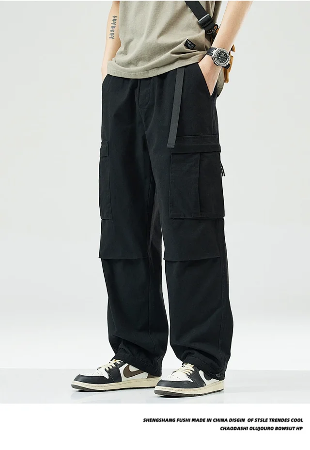 Men's Fall Trendy Cargo Pants Detail