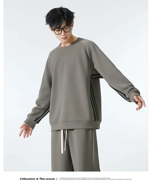 Mens Sports Set: Raglan Sleeve Crewneck Sweatshirt & Straight Leg Casual Pants Detail