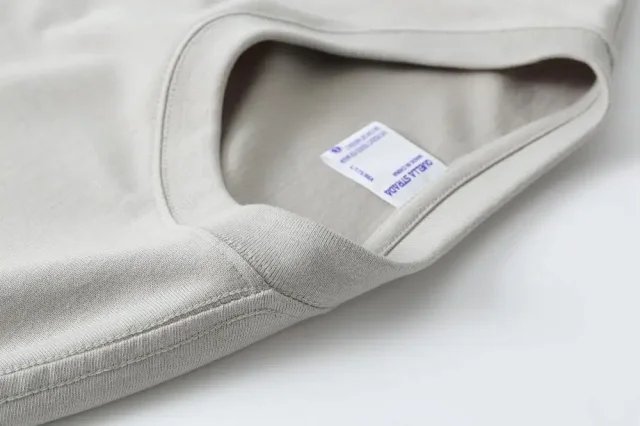300G Men's Cotton Heavyweight T-Shirt Detail