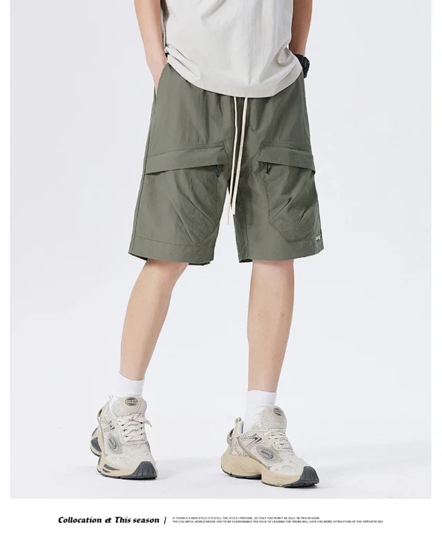 2025 Summer American Parachute Shorts for Men in Loose Straight Style with Multiple Pockets Detail