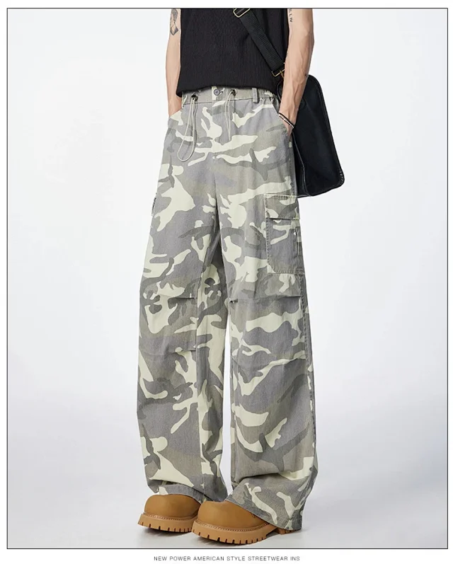 Unisex Retro Camo Cargo Pants Detail