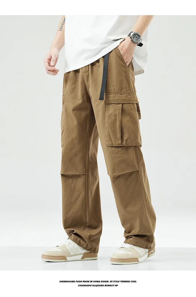 Men's Fall Trendy Cargo Pants Detail