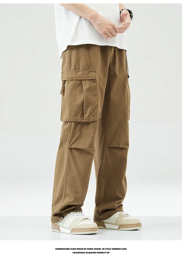 Men's Fall Trendy Cargo Pants Detail