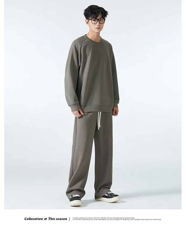 Mens Sports Set: Raglan Sleeve Crewneck Sweatshirt & Straight Leg Casual Pants Detail