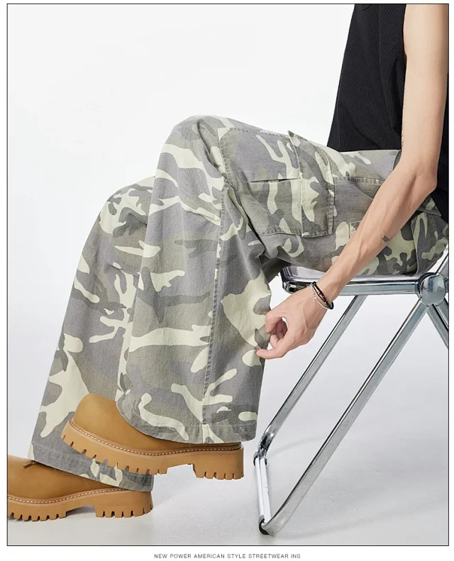 Unisex Retro Camo Cargo Pants Detail