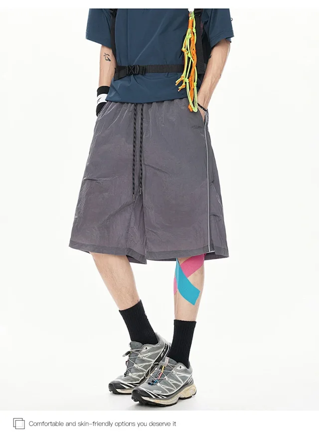 2025 Summer Men's Loose Reflective Shorts Detail
