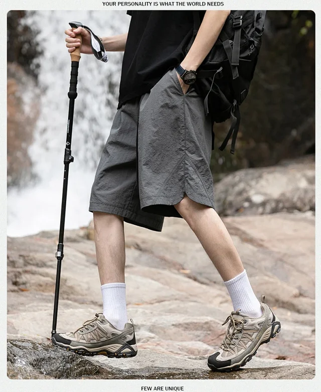 Men's Outdoor Waterproof Cargo Shorts Detail