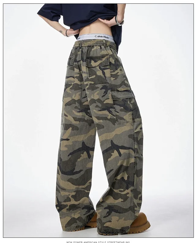 Unisex Retro Camo Cargo Pants Detail