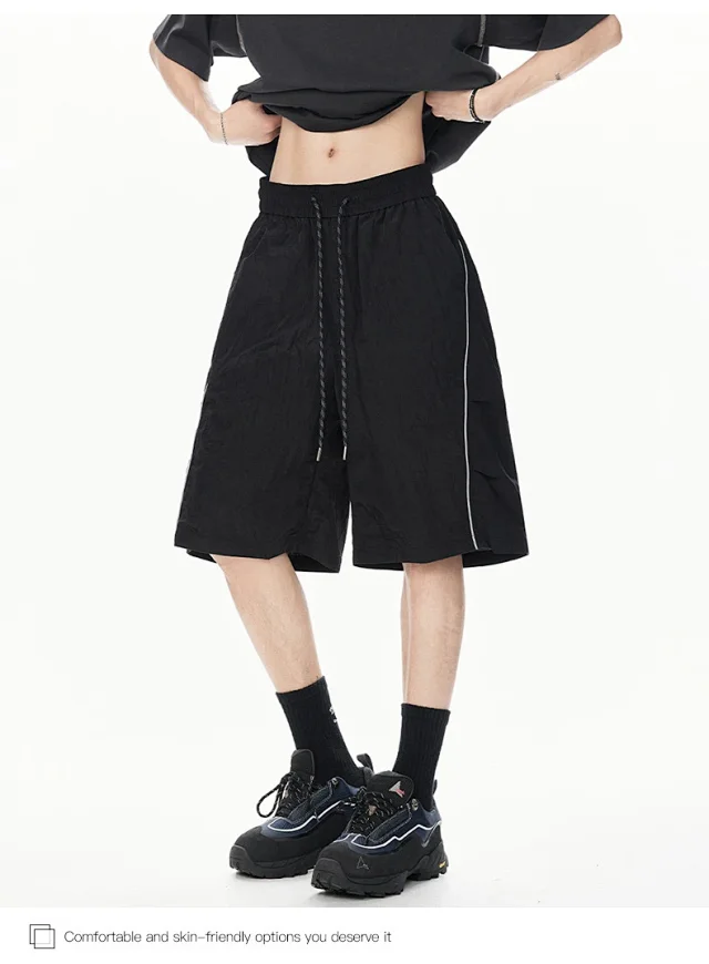2025 Summer Men's Loose Reflective Shorts Detail