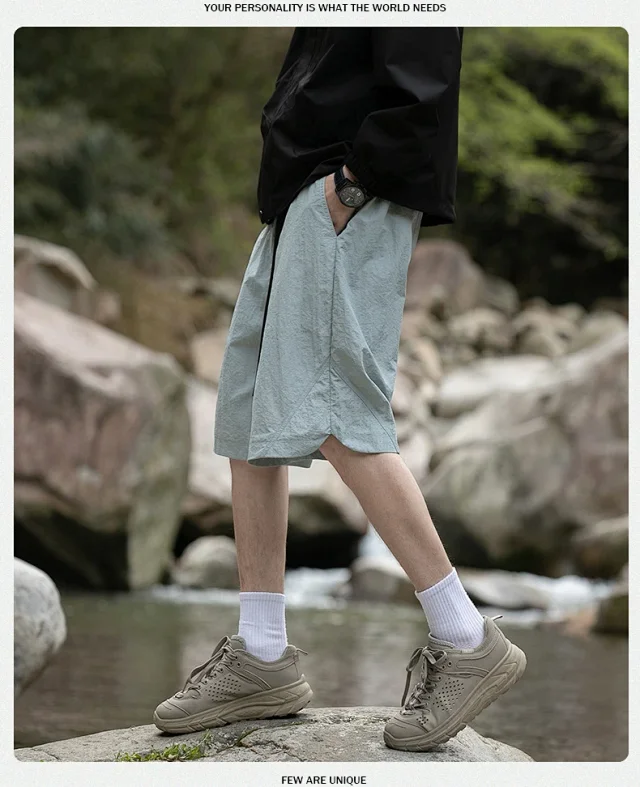 Men's Outdoor Waterproof Cargo Shorts Detail