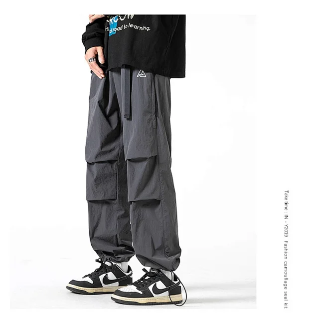 Autumn Men's Parachute Cargo Pants Detail