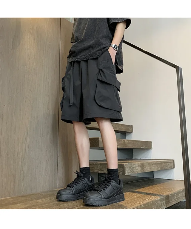 Japanese Streetwear Utility Shorts for Men Detail