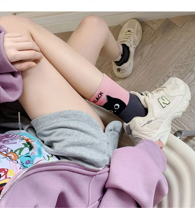 Cartoon Cat Breathable Crew Socks（10 pairs） Detail