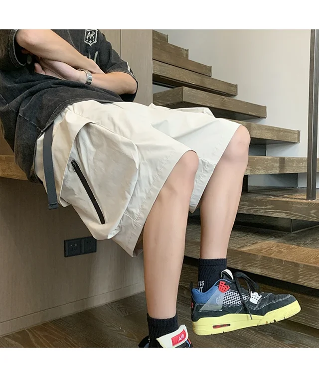 Japanese Streetwear Utility Shorts for Men Detail